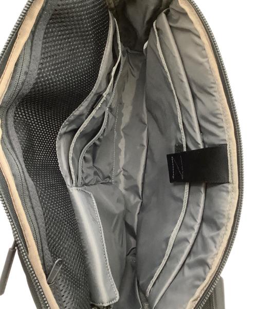 AER（エアー）AER (エアー) Travel Sling ワンショルダーバッグ ブラックの古着・服飾アイテム