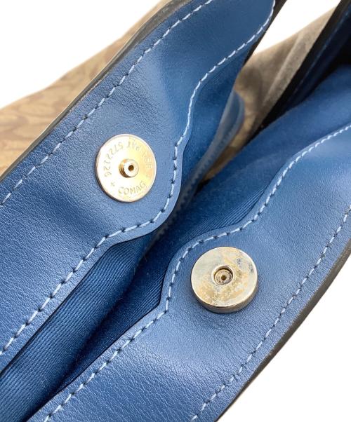 COACH（コーチ）COACH (コーチ) シグネチャー ショルダーバッグ ベージュ×ブルーの古着・服飾アイテム