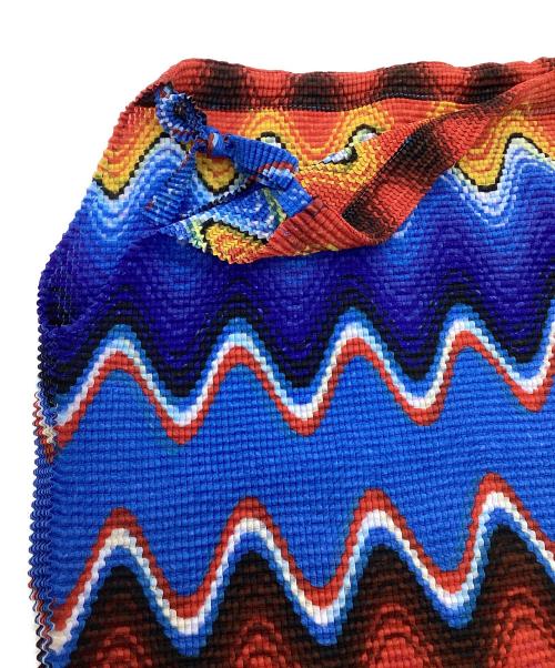 me ISSEY MIYAKE（ミーイッセイ ミヤケ）me ISSEY MIYAKE (ミーイッセイ ミヤケ) キャミソール マルチカラー サイズ:-の古着・服飾アイテム