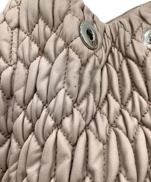 MIU MIU（ミュウミュウ）MIU MIU (ミュウミュウ) マテラッセ 2WAYバッグ ピンクの古着・服飾アイテム