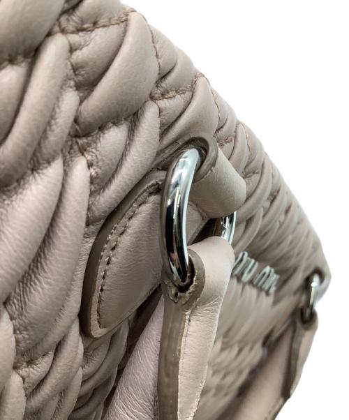 MIU MIU（ミュウミュウ）MIU MIU (ミュウミュウ) マテラッセ 2WAYバッグ ピンクの古着・服飾アイテム