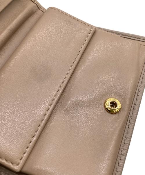 PRADA（プラダ）PRADA (プラダ) エピ 2つ折り財布 ベージュの古着・服飾アイテム