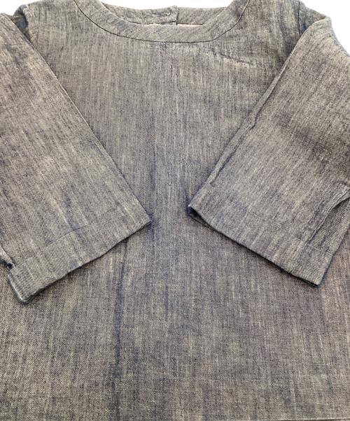 45R（フォーティファイブ・アール）45R (フォーティファイブ・アール) バックボタン七分袖シャンブレーブラウス ブルー サイズ:2の古着・服飾アイテム