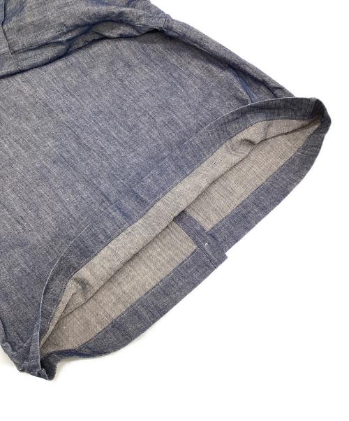 45R（フォーティファイブ・アール）45R (フォーティファイブ・アール) バックボタン七分袖シャンブレーブラウス ブルー サイズ:2の古着・服飾アイテム