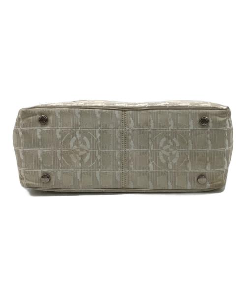 CHANEL（シャネル）CHANEL (シャネル) ニュートラベルライン トートバッグPM ベージュの古着・服飾アイテム