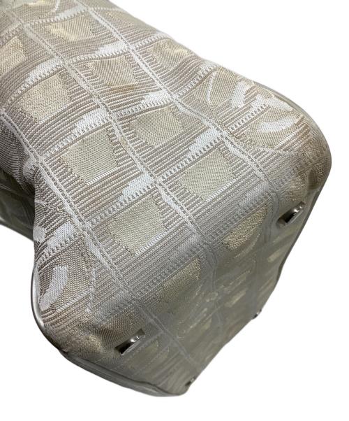 CHANEL（シャネル）CHANEL (シャネル) ニュートラベルライン トートバッグPM ベージュの古着・服飾アイテム