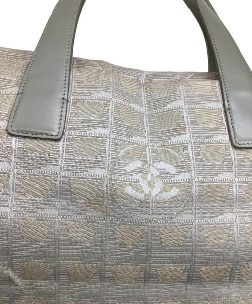 CHANEL（シャネル）CHANEL (シャネル) ニュートラベルライン トートバッグPM ベージュの古着・服飾アイテム