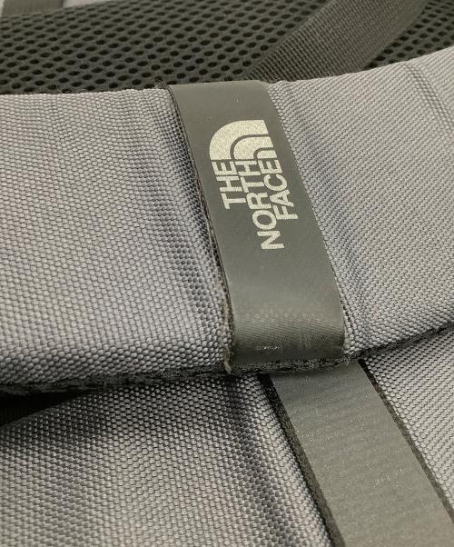 THE NORTH FACE（ザ ノース フェイス）THE NORTH FACE (ザ ノース フェイス) Boulder Tote Pack（ボルダー トート パック） グレーの古着・服飾アイテム