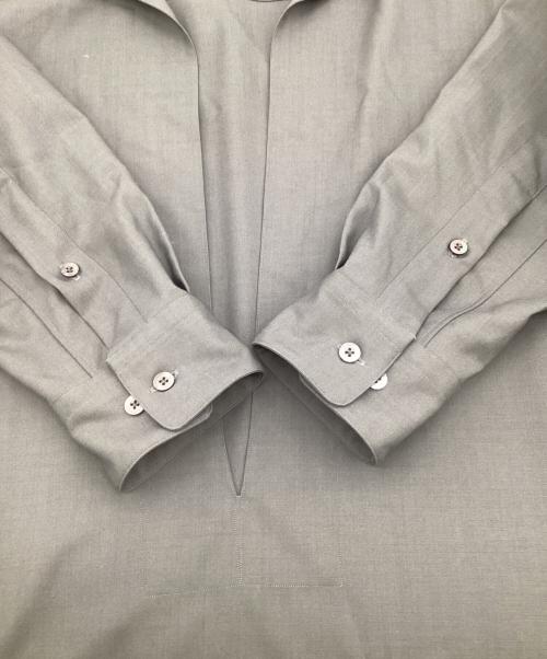 MARKAWARE（マーカウェア）MARKAWARE (マーカウェア) ORGANIC WOOL 2/80 TROPICAL VAREUSE SHIRT（オーガニックウール2/80トロピカルヴァルーズシャツ） グレー サイズ:2の古着・服飾アイテム