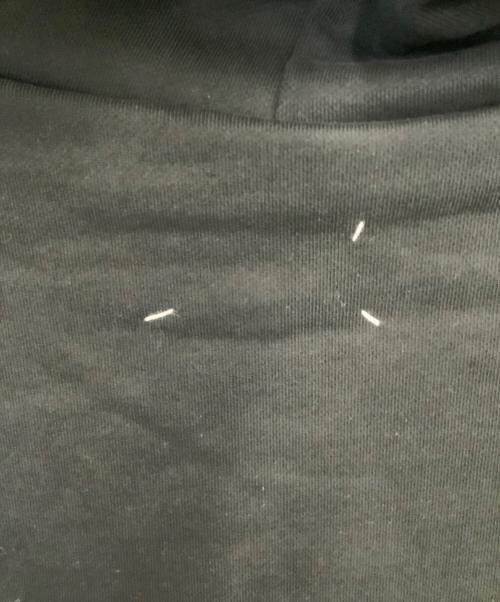 Maison Margiela（メゾンマルジェラ）Maison Margiela (メゾンマルジェラ) ロゴペイントフーディ ブラック サイズ:48の古着・服飾アイテム