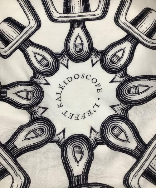 HERMES（エルメス）HERMES (エルメス) カレジェアン カレイドスコープ・エフェクトカシミヤシルクスカーフ アイボリーの古着・服飾アイテム