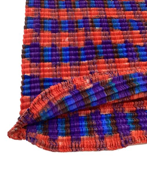 ISSEY MIYAKE（イッセイミヤケ）ISSEY MIYAKE (イッセイミヤケ) 長袖プリーツカットソー ブルー×レッド サイズ:Mの古着・服飾アイテム