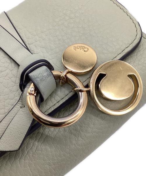 Chloe（クロエ）Chloe (クロエ) アルファベットスモールトリフォールドウォレット ライトグリーンの古着・服飾アイテム
