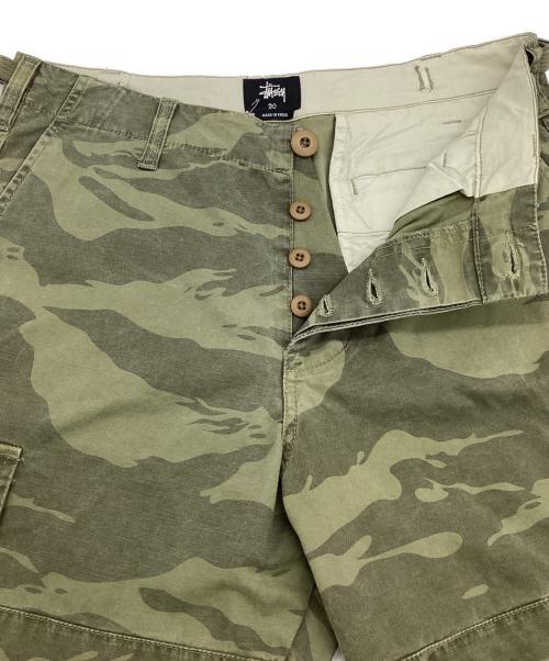 stussy（ステューシー）stussy (ステューシー) JUNGLE CAMO SHORT（ジャングル カモ ショートパンツ） カーキ サイズ:30の古着・服飾アイテム