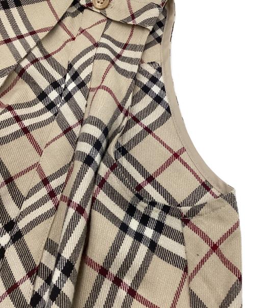 BURBERRY LONDON BLUE LABEL（バーバリーロンドンブルーレーベル）BURBERRY LONDON BLUE LABEL (バーバリーロンドンブルーレーベル) ノースリーブシャツ ベージュ サイズ:38の古着・服飾アイテム