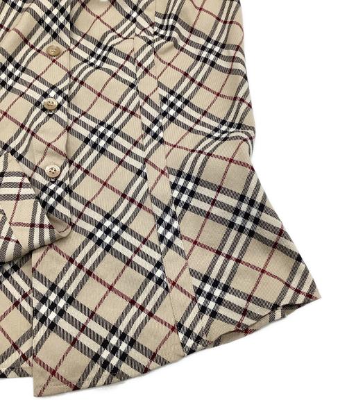 BURBERRY LONDON BLUE LABEL（バーバリーロンドンブルーレーベル）BURBERRY LONDON BLUE LABEL (バーバリーロンドンブルーレーベル) ノースリーブシャツ ベージュ サイズ:38の古着・服飾アイテム