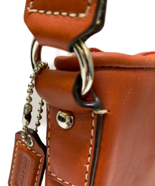 COACH（コーチ）COACH (コーチ) レザープリテッドスウィングバッグ オレンジの古着・服飾アイテム