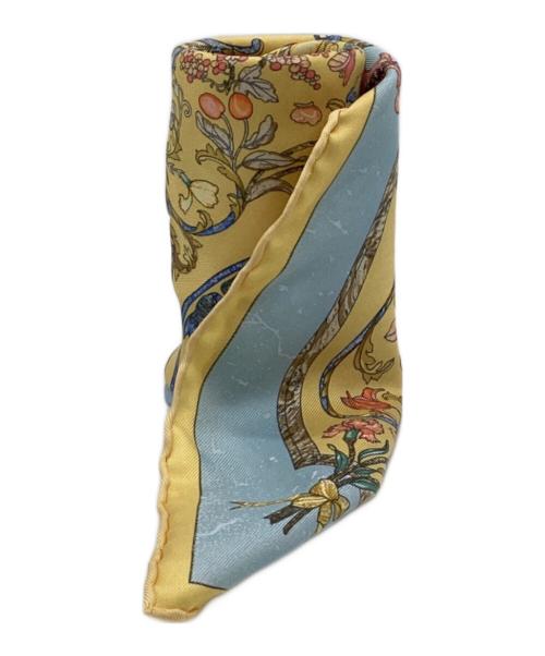 HERMES（エルメス）HERMES (エルメス) プチカレ PIERRES d' ORIENT et d' OCCIDENT スカーフ イエロー×ブルーの古着・服飾アイテム