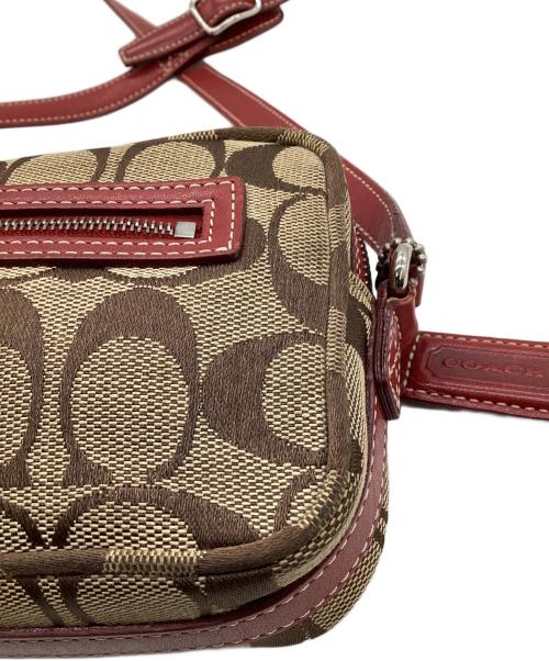 COACH（コーチ）COACH (コーチ) シグネチャー ショルダーポーチ ベージュ×レッドの古着・服飾アイテム