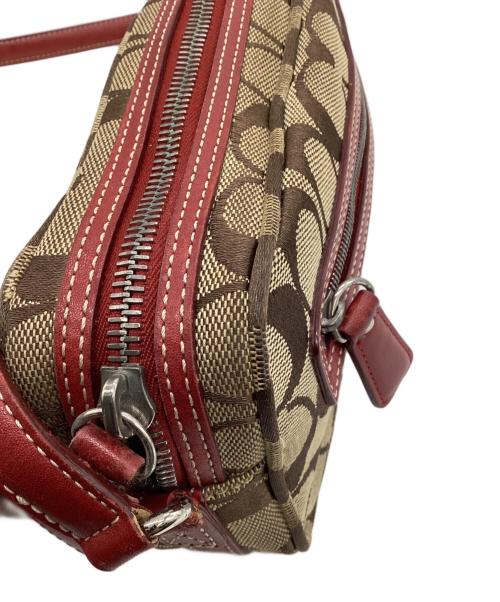 COACH（コーチ）COACH (コーチ) シグネチャー ショルダーポーチ ベージュ×レッドの古着・服飾アイテム