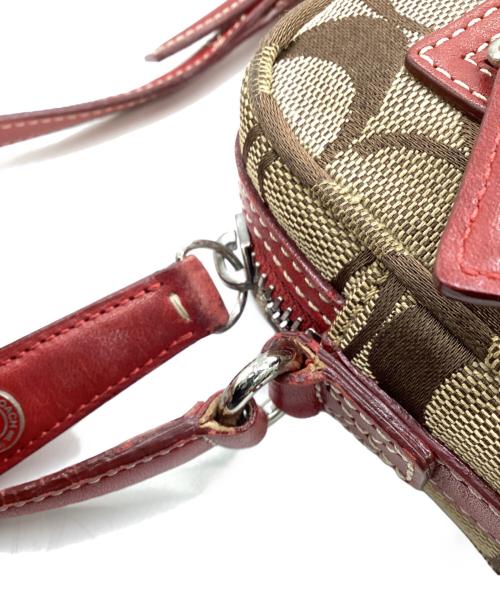 COACH（コーチ）COACH (コーチ) シグネチャー ショルダーポーチ ベージュ×レッドの古着・服飾アイテム