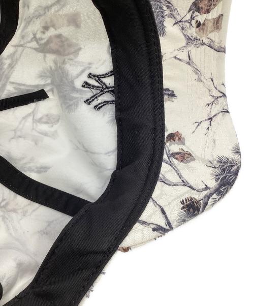 New Era（ニューエラ）New Era KITH GENUINE MERCHANDISE (ジェニュイン マーチャンダイズ) The Golfer Pine Tree Camo Hat（ゴルファー パインツリー カモ ハット） ホワイト サイズ:ONE SIZEの古着・服飾アイテム