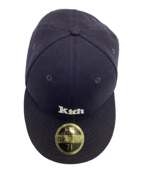 New Era（ニューエラ）New Era (ニューエラ) KITH (キス) GENUINE MERCHANDISE (ジェニュイン マーチャンダイズ) 59FIFTY SERIF TEAM CAP NAVY キャップ ネイビー サイズ:7 3/8の古着・服飾アイテム