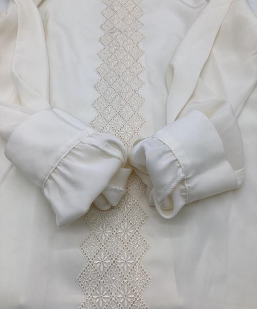 Burberry's（バーバリー）Burberry's (バーバリー) 長袖ブラウス アイボリー サイズ:7APの古着・服飾アイテム