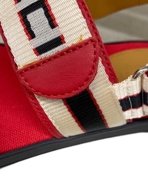 GUCCI（グッチ）GUCCI (グッチ) サンダル レッド×ブラック サイズ:35の古着・服飾アイテム