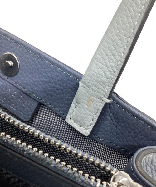 COLE HAAN（コールハーン）COLE HAAN (コールハーン) グランド アンビション スモール バケット バッグ ブルー×ネイビーの古着・服飾アイテム
