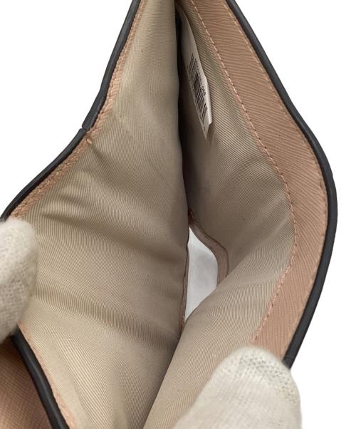 MARC JACOBS（マークジェイコブス）MARC JACOBS (マークジェイコブス) 二つ折り財布 ベージュの古着・服飾アイテム