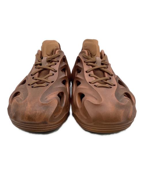 adidas（アディダス）adidas (アディダス) COS FOMQUAKE “Mars”（コス フォームクエイク）スニーカー ブラウン サイズ:26㎝の古着・服飾アイテム