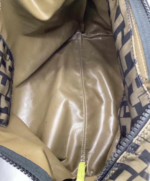 LONGCHAMP（ロンシャン）LONGCHAMP (ロンシャン) Le Pliage Nylon neo Shoulder Bag（ル プリアージュ ナイロン ネオ ショルダーバッグ） ブラック×カーキの古着・服飾アイテム