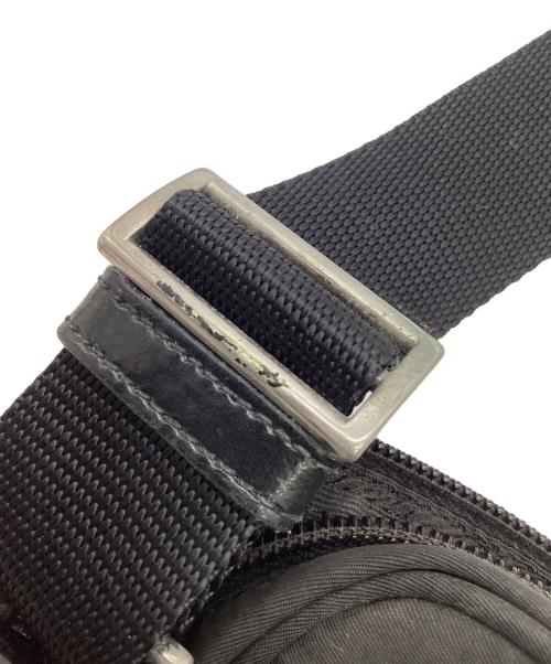 PRADA（プラダ）PRADA (プラダ) ナイロンショルダーポーチ ブラックの古着・服飾アイテム