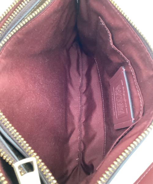 COACH（コーチ）COACH (コーチ) シグネチャー ショルダーバッグ ベージュ×レッドの古着・服飾アイテム