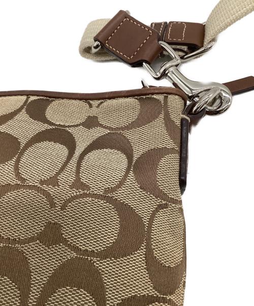 COACH（コーチ）COACH (コーチ) シグネチャー ショルダーバッグ ベージュの古着・服飾アイテム