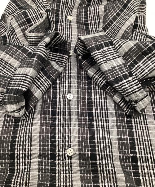 SUPREME（シュプリーム）SUPREME (シュプリーム) 半袖シャツ グレー サイズ:Mの古着・服飾アイテム