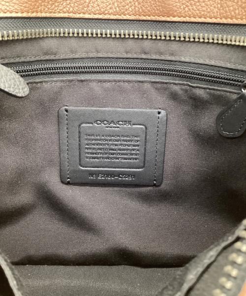COACH（コーチ）COACH (コーチ) トンプソン クロスボディ シグネチャー ジャカード ウィズ ヴァーシティ ストライプ ブラウンの古着・服飾アイテム
