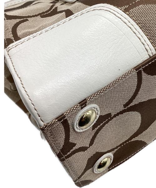 COACH（コーチ）COACH (コーチ) シグネチャー ハンドバッグ ホワイト×ベージュの古着・服飾アイテム