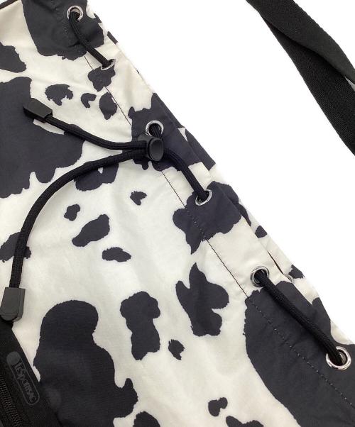 LeSportsac（レスポートサック）LeSportsac (レスポートサック) 巾着ショルダーバッグ ブラック×ホワイトの古着・服飾アイテム