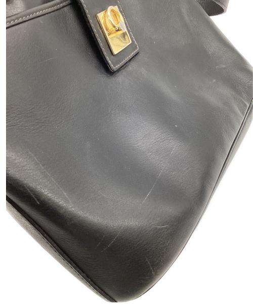 CELINE（セリーヌ）CELINE (セリーヌ) ショルダーバッグ ブラックの古着・服飾アイテム