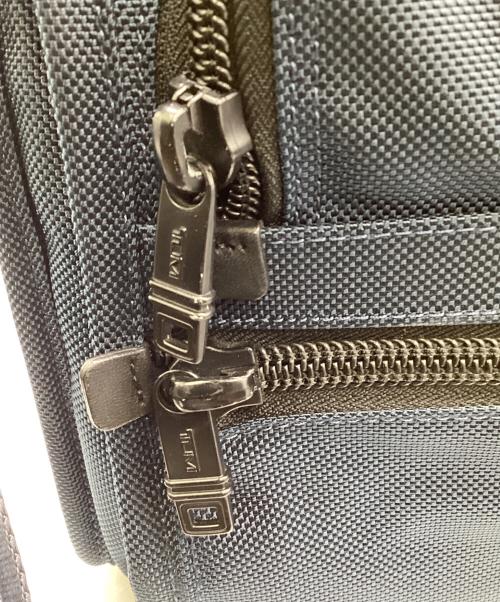 TUMI（トゥミ）TUMI (トゥミ) SHIPS (シップス) 別注エクスパンダブルブリーフケース ネイビーの古着・服飾アイテム