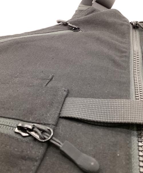 WHITE MOUNTAINEERING WMBC（ホワイトマウンテニアリング ダブルエムビーシー）WHITE MOUNTAINEERING WMBC (ホワイトマウンテニアリング ダブルエムビーシー) GRIP SWANY (グリップスワニー) ベスト ブラック サイズ:4の古着・服飾アイテム