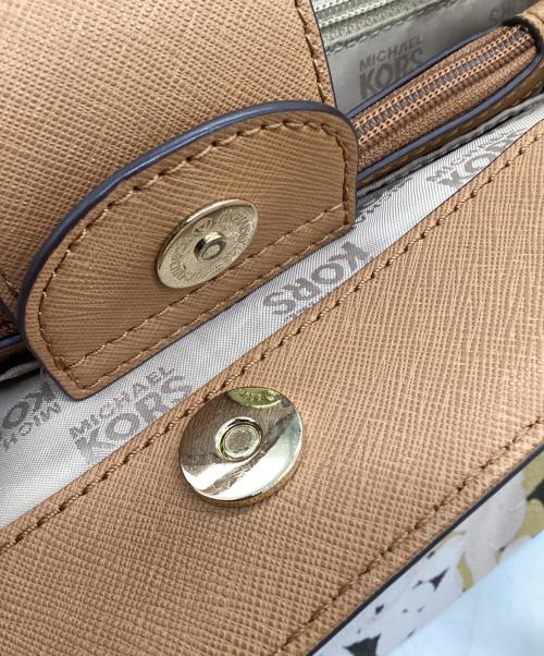 MICHAEL KORS（マイケル・コース）MICHAEL KORS (マイケル・コース) ハイリー ミディアム サッチェル 2WAYバッグ ブラウンの古着・服飾アイテム
