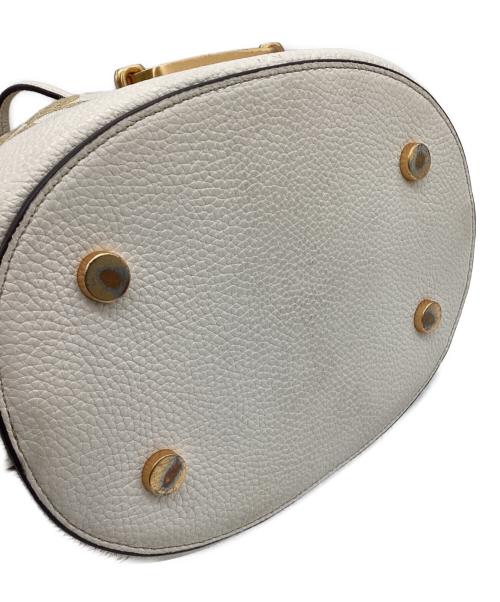 Kate Spade（ケイトスペード）Kate Spade (ケイトスペード) スペードフラワーモノグラムラフィアグラマシーミディアムバケットバッグ ベージュの古着・服飾アイテム
