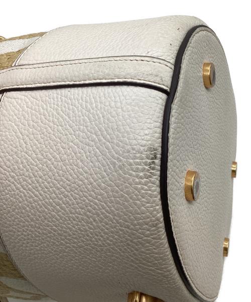 Kate Spade（ケイトスペード）Kate Spade (ケイトスペード) スペードフラワーモノグラムラフィアグラマシーミディアムバケットバッグ ベージュの古着・服飾アイテム