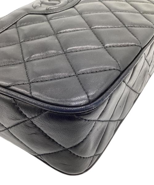 CHANEL（シャネル）CHANEL (シャネル) チェーンショルダーバッグ ブラックの古着・服飾アイテム