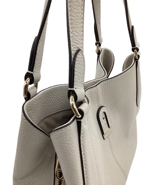 FURLA（フルラ）FURLA (フルラ) DAFNE S HOBO 2WAYバッグ アイボリーの古着・服飾アイテム