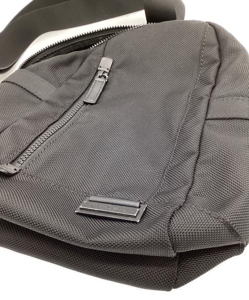 MICHAEL KORS（マイケルコース）MICHAEL KORS (マイケルコース) グレイソン スリングバッグ ブラックの古着・服飾アイテム