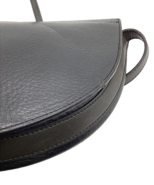 DELVAUX（デルヴォー）DELVAUX (デルヴォー) レザーショルダーバッグ ブラックの古着・服飾アイテム
